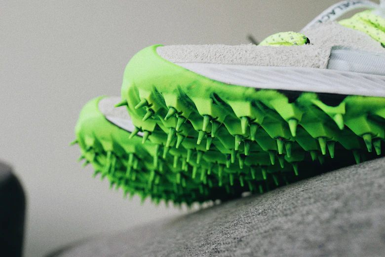 Best Golf Shoes 2026: Spiked vs Spikeless