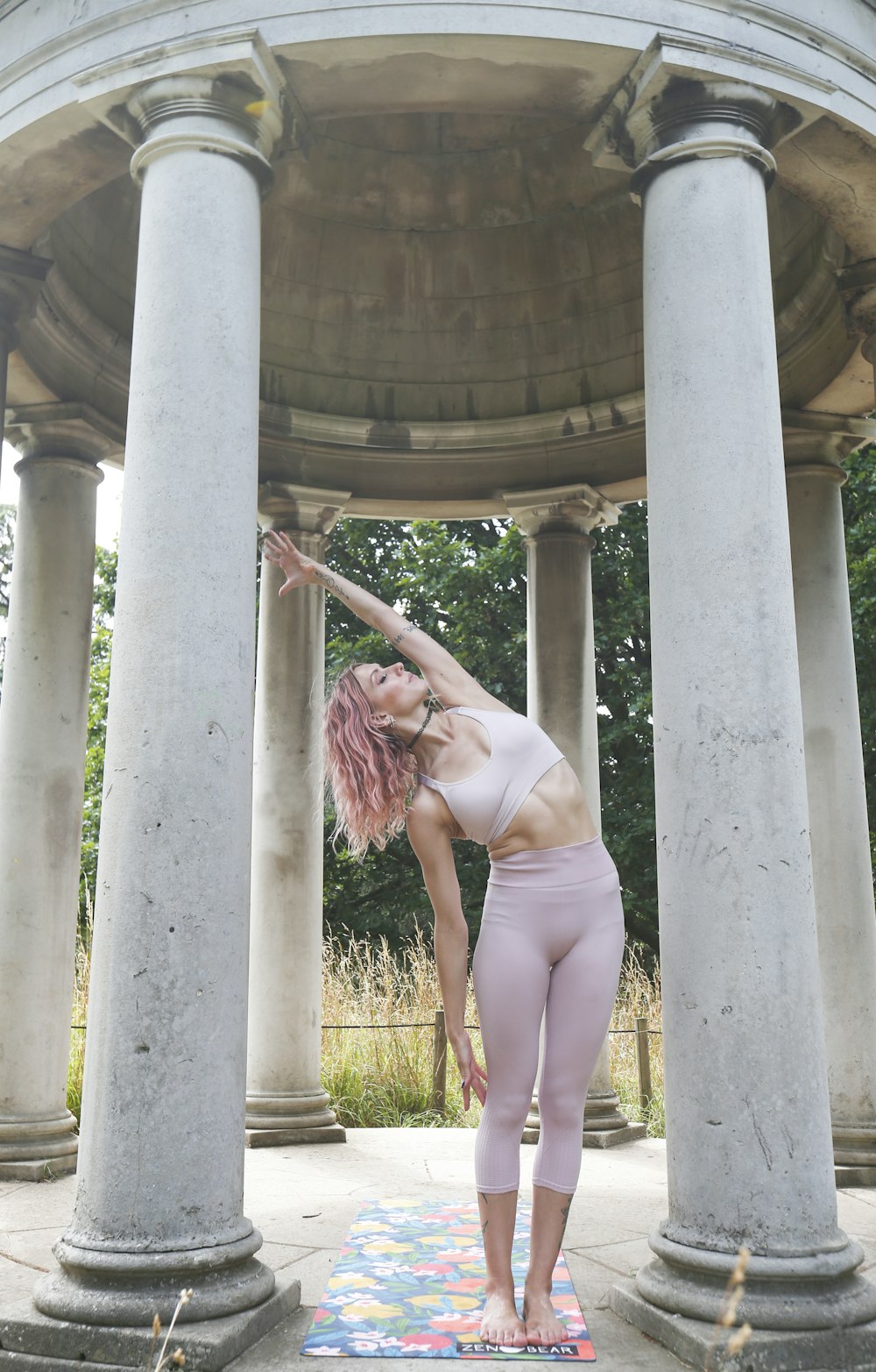 woman doing yoga during daytime