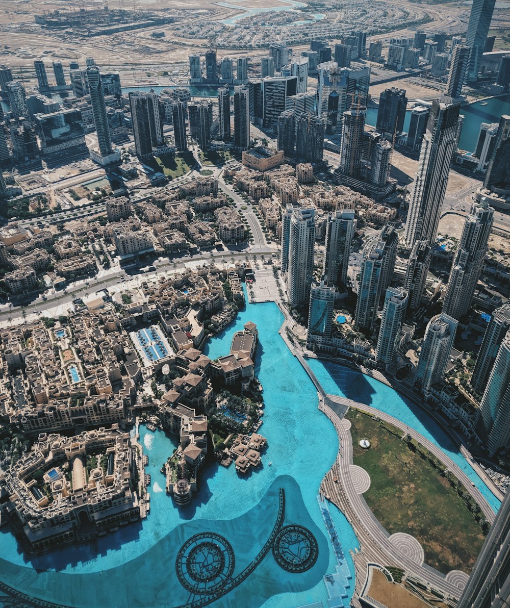 Luftaufnahmen von Dubai City bei Tag