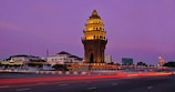 Night view of a well-lit monument in Petrolina, highlighting its architectural beauty.