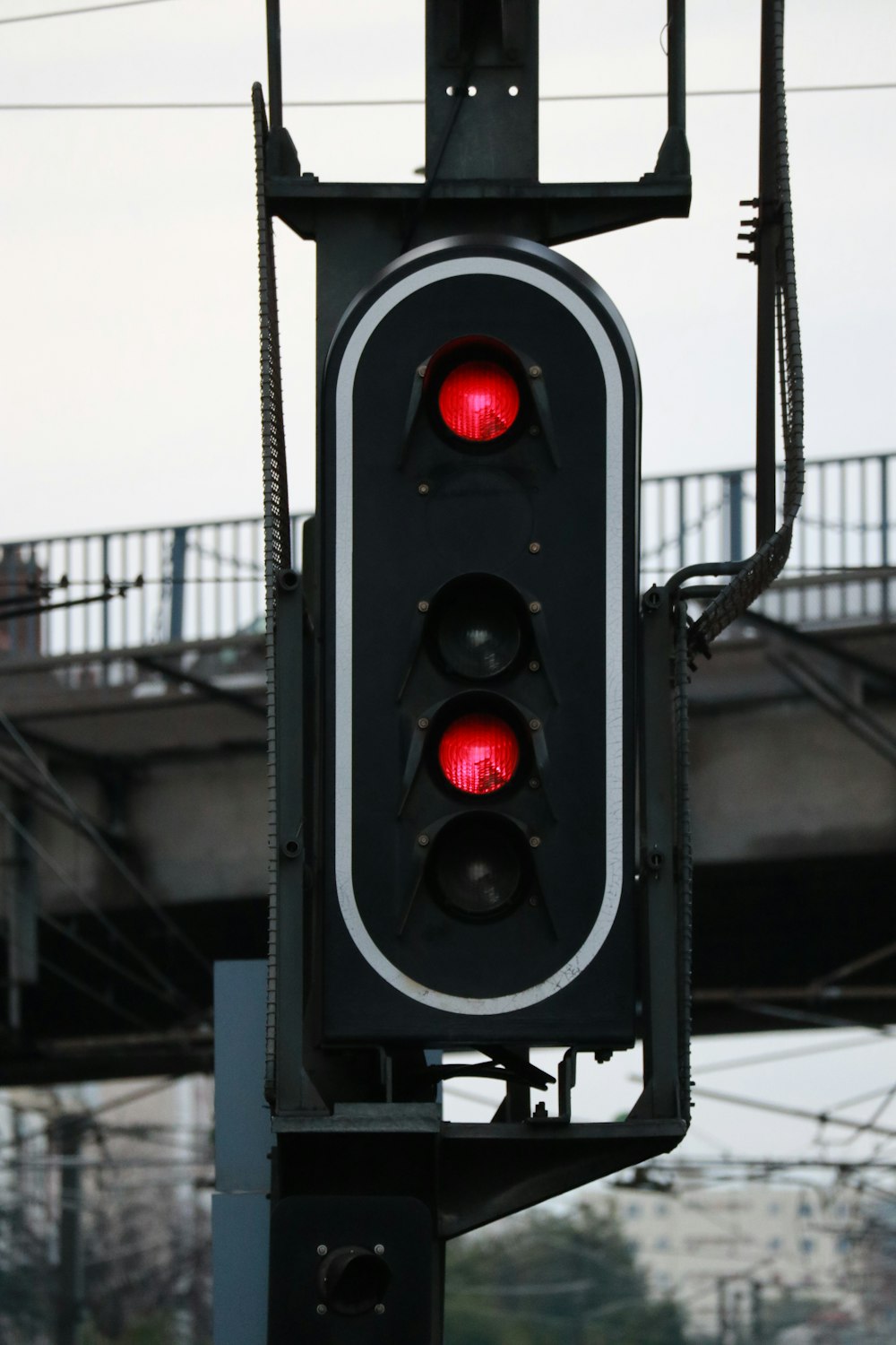 black and gray traffic lights