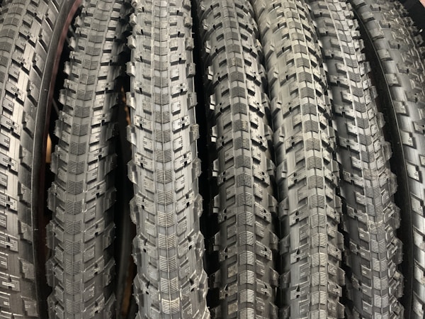A Comprehensive Guide to Choosing the Right Tyres for Your Vehicle