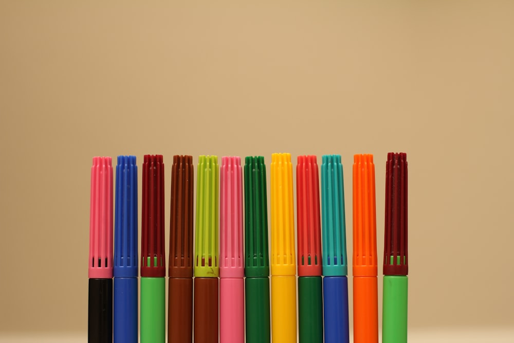 assorted-color sign pens