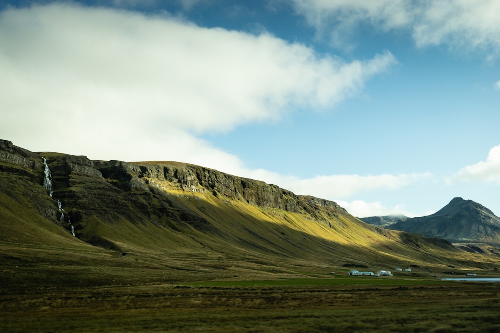 green mountain during daytime