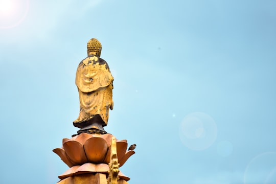 man statue photograph in Bến Tre Vietnam