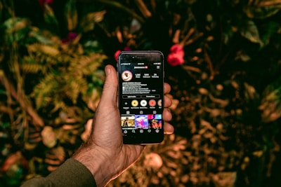 black Android smartphone