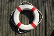 white and red life ring