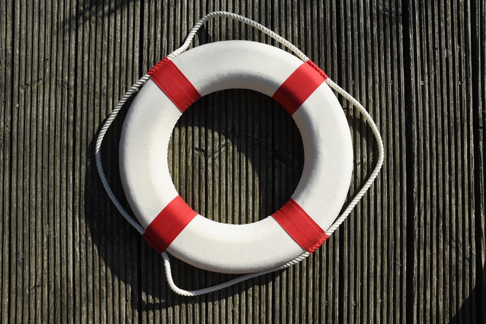 white and red life ring