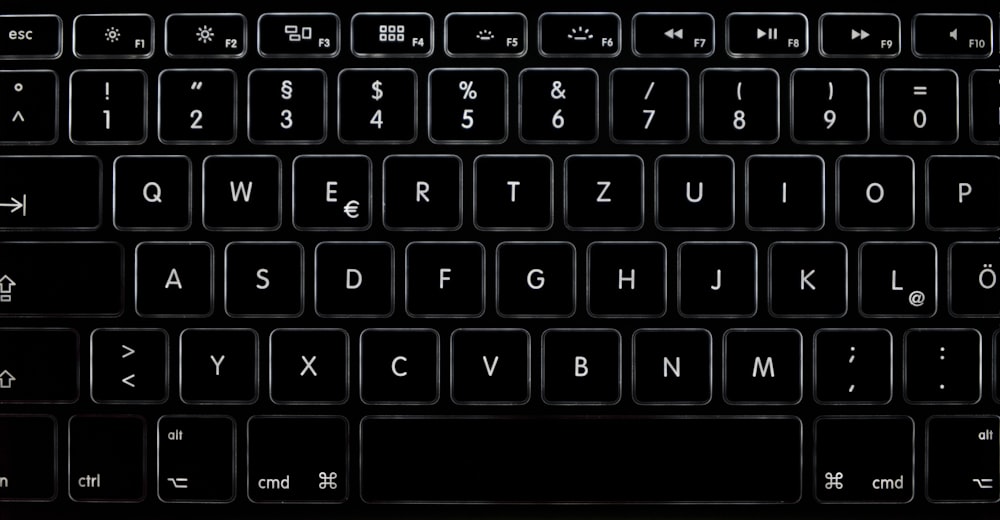 black computer keyboard