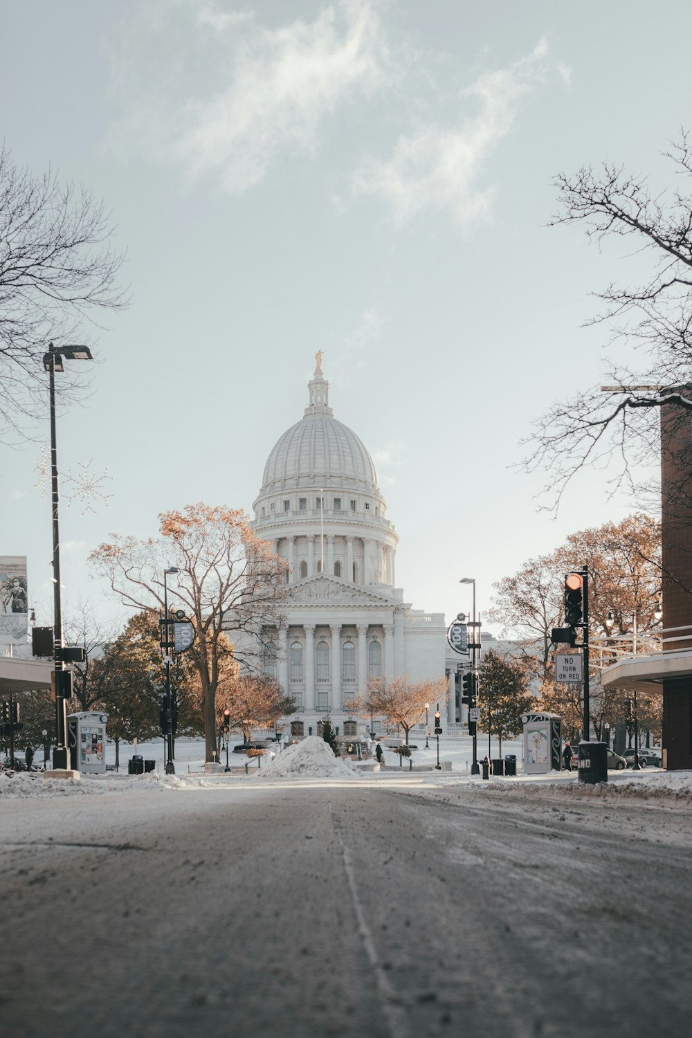 white capitol building during daytime