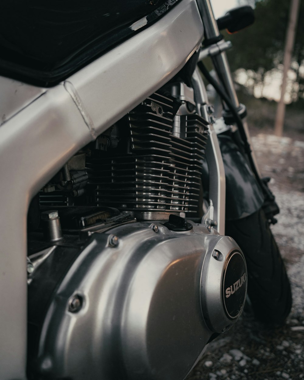 gray Suzuki motorcycle engine
