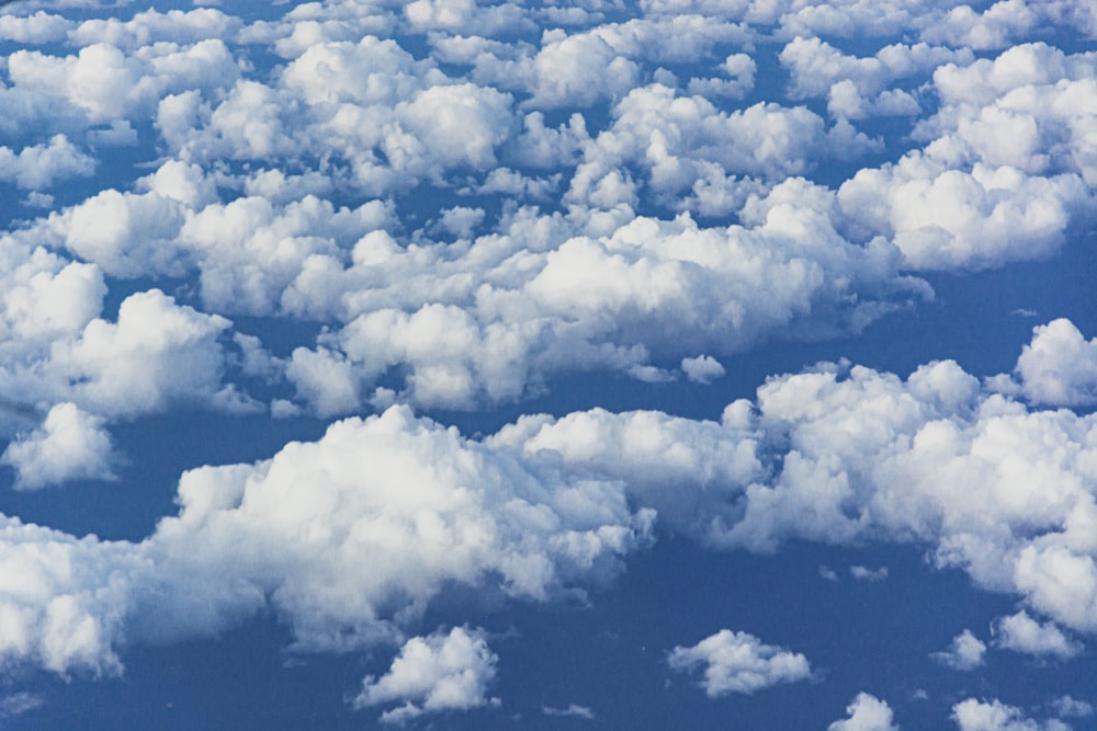 nuages blancs