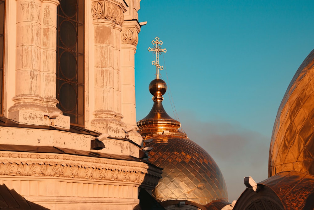 Photographie d’architecture du monument brun