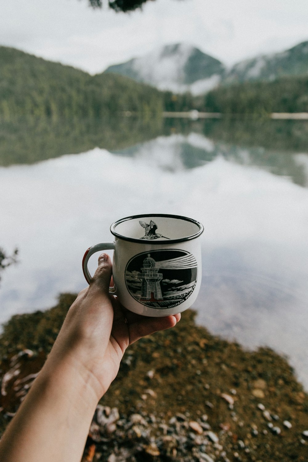 white and black mug