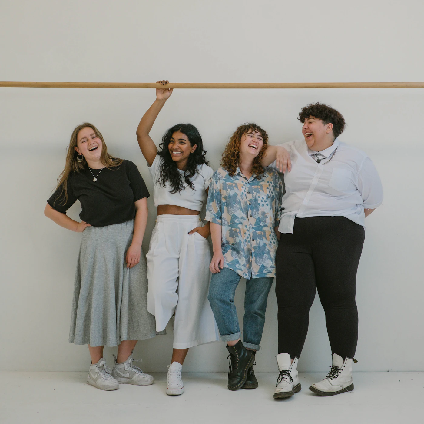 Un gruppo di amiche sorridenti