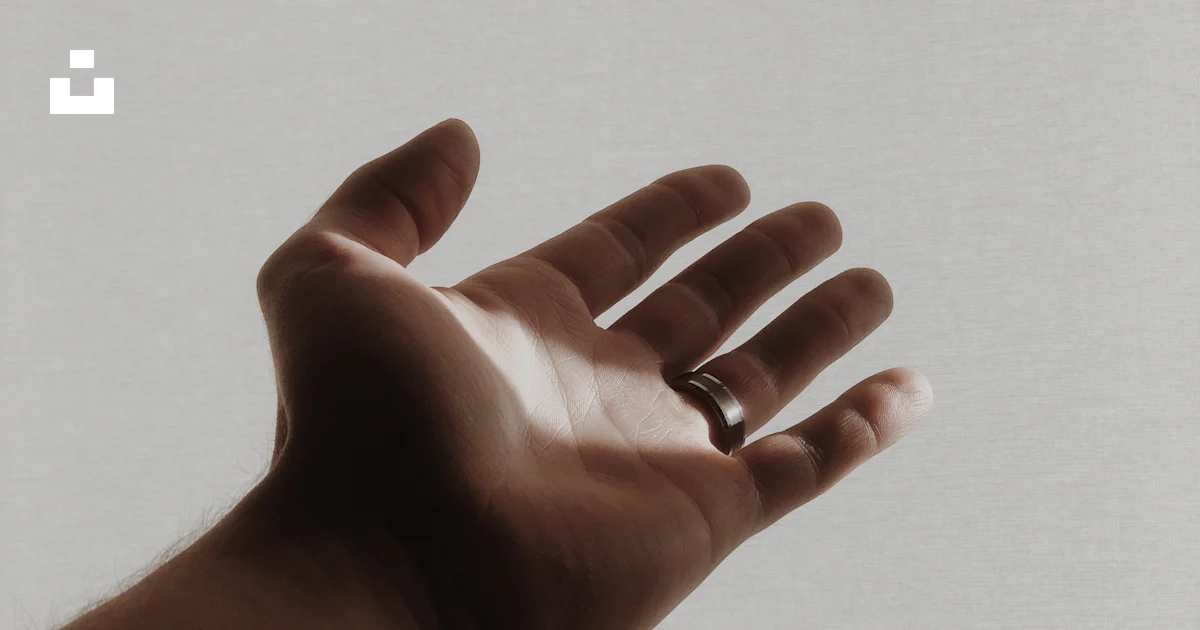 Person's left hand photo – Free Human Image on Unsplash