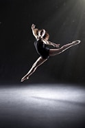 woman doing ballet