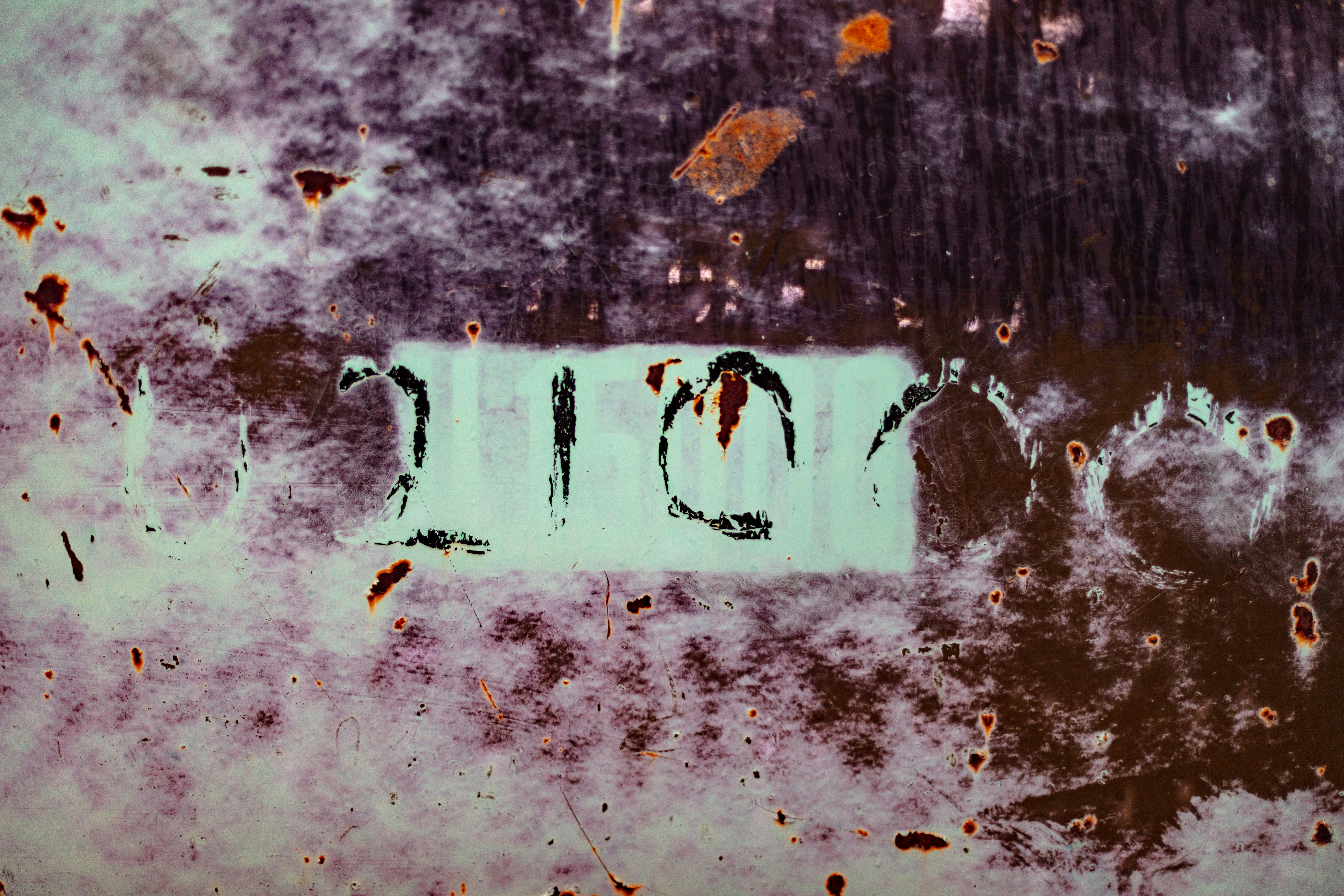 Photo by worldsbetweenlines