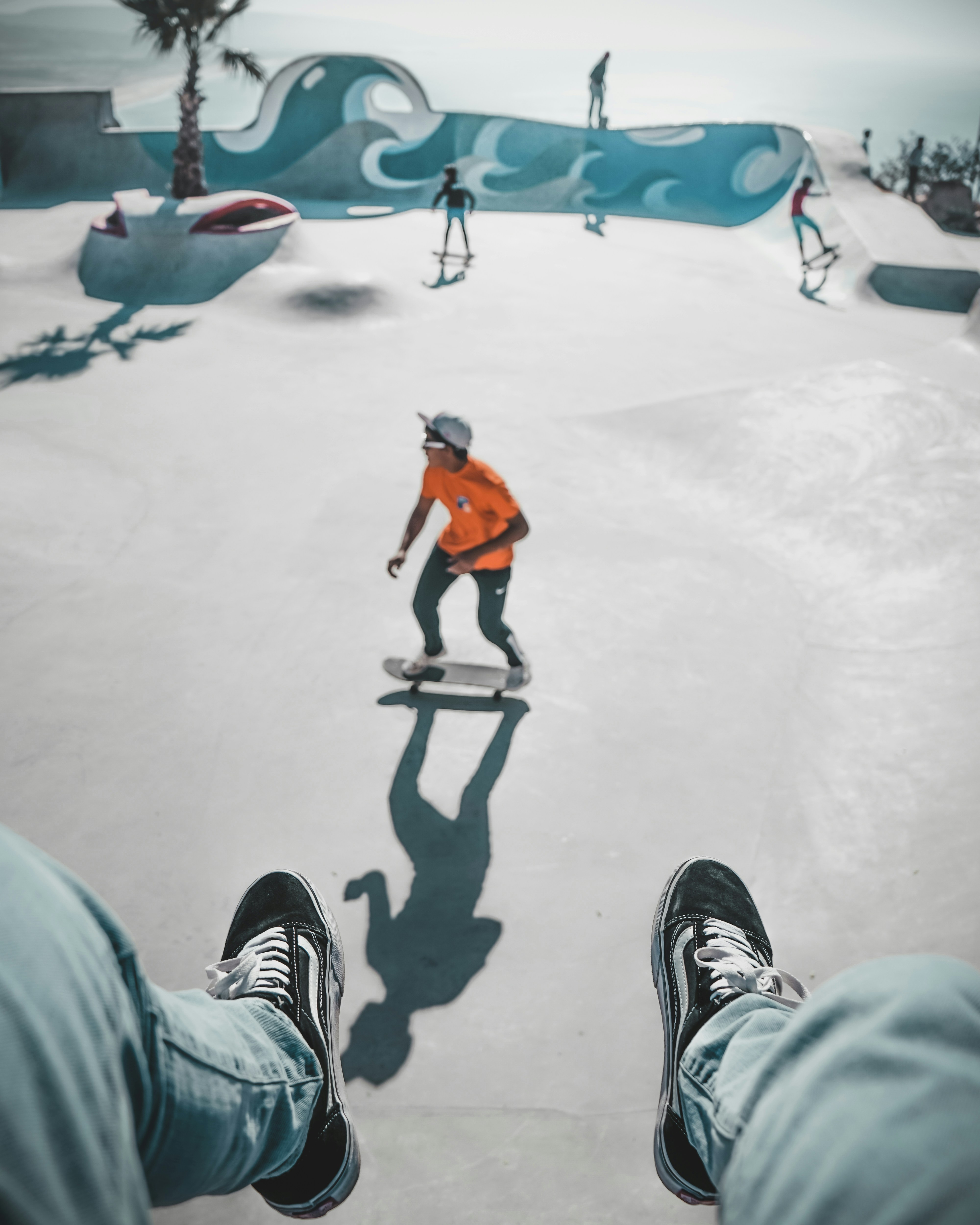 black and white bed linen