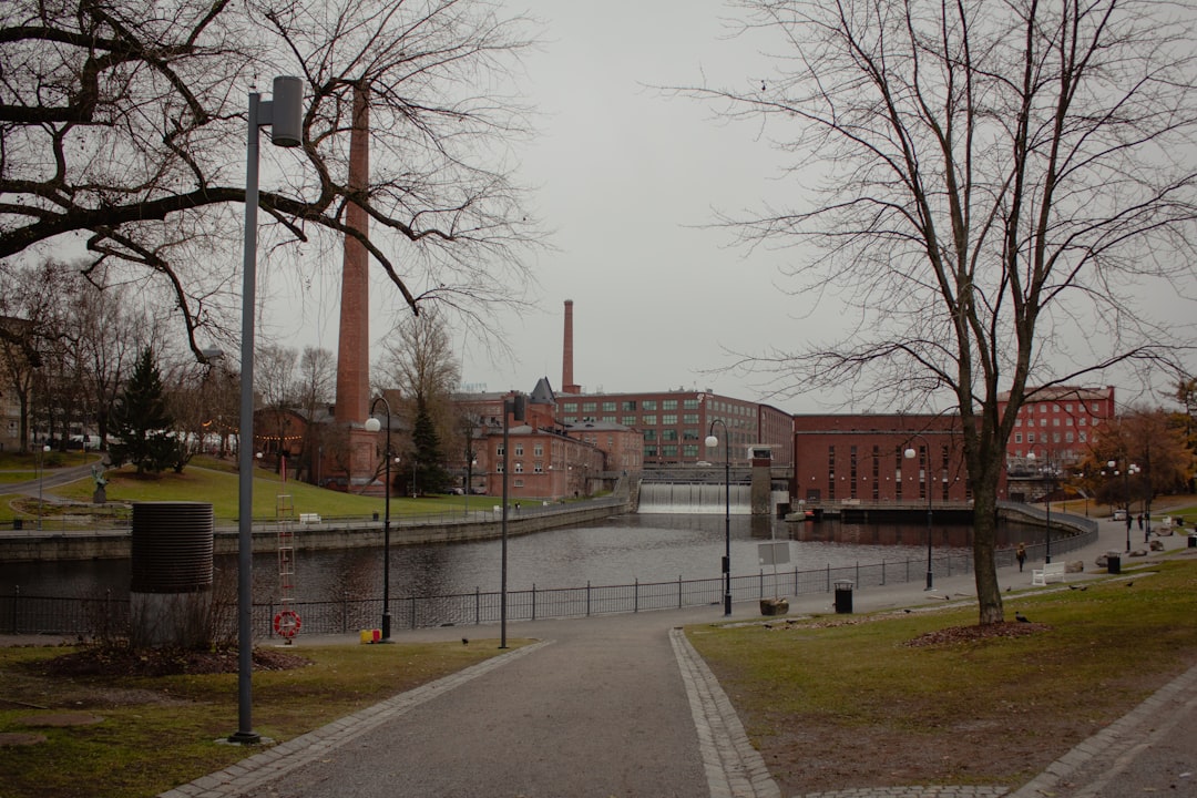 canal beside buildings during daytime