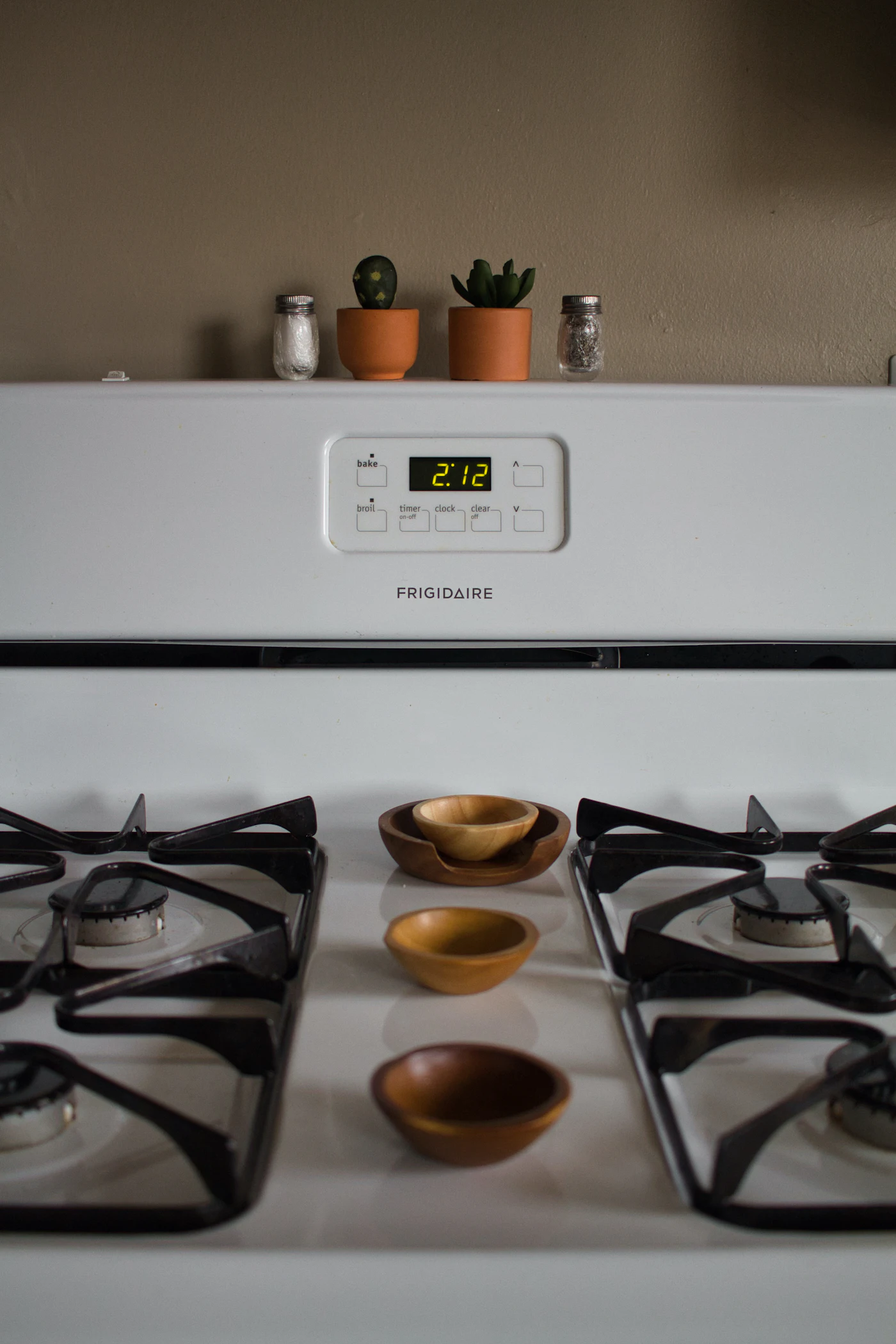 Gas stove top representing regulator and supply-side appliance checks