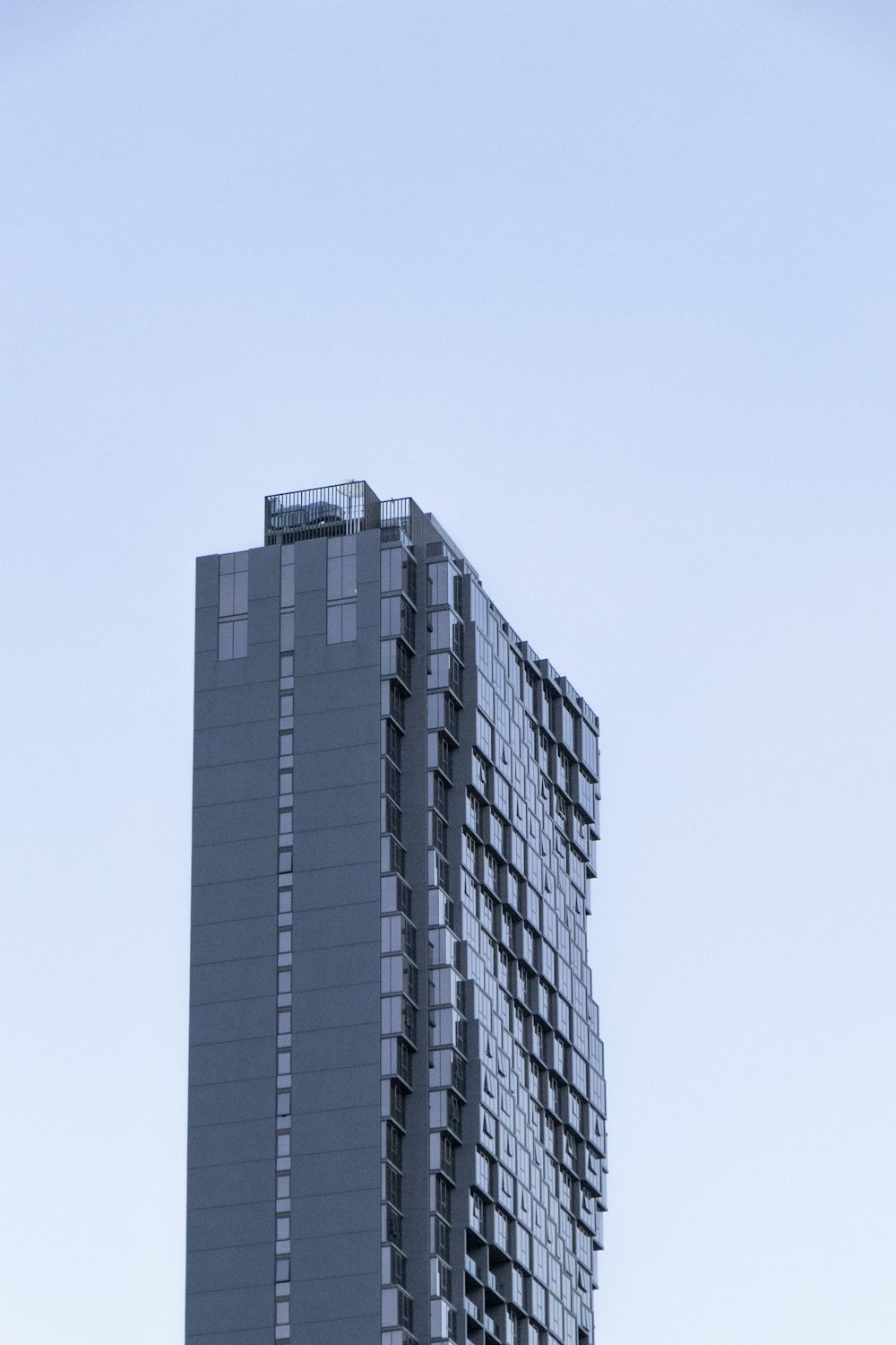 Edificio gris