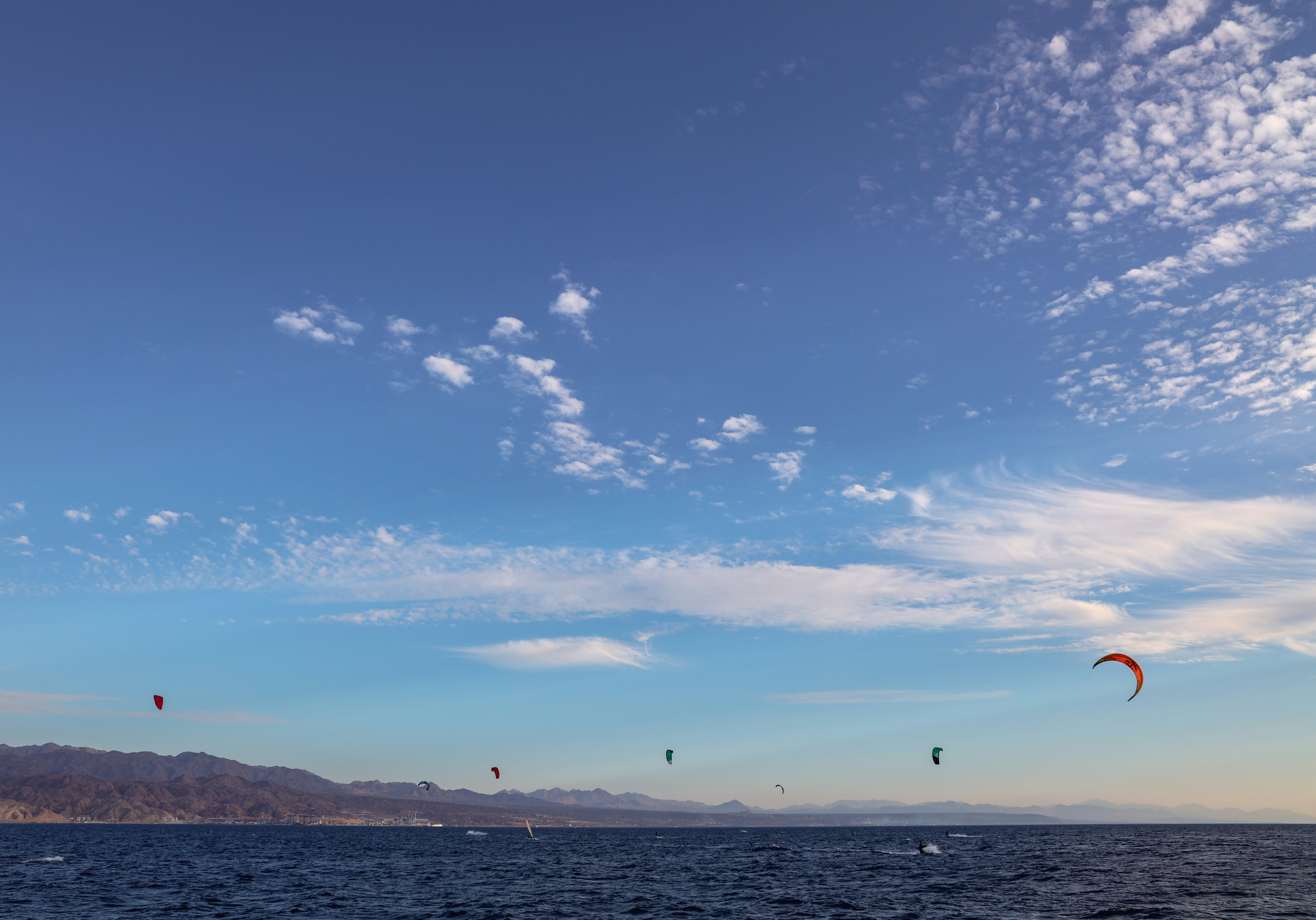 people paragliding, Kitesurfing @ Eilat 