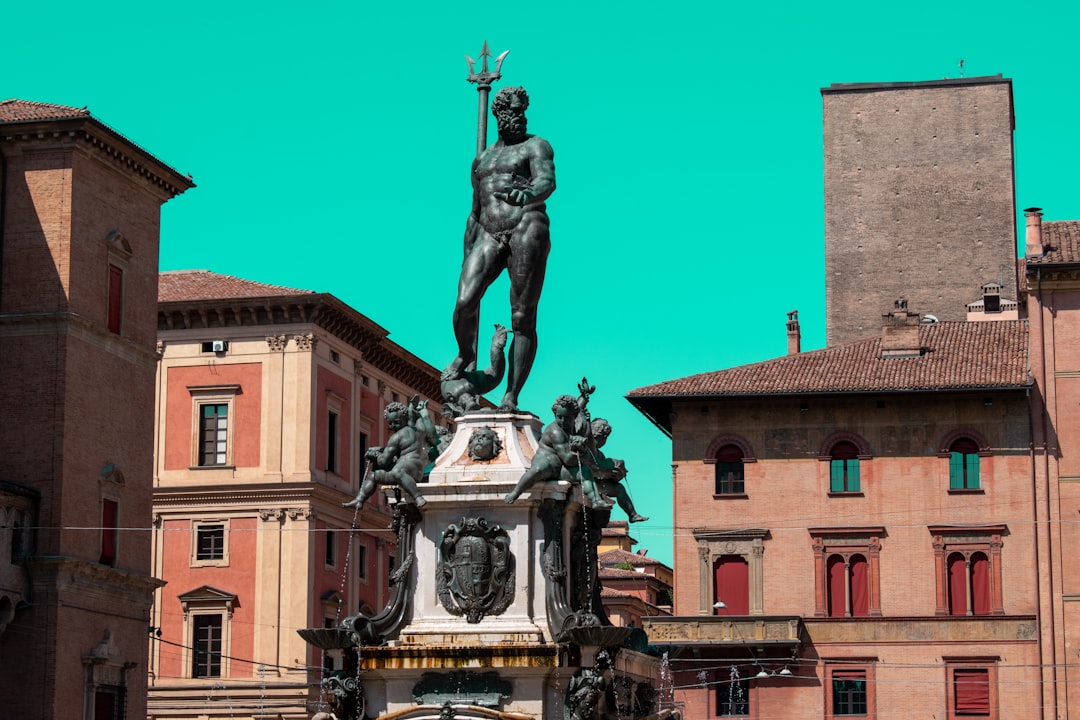 La Dolce Vita: Exploring Bologna&#8217;s Captivating Culture, Cuisine, and Charm