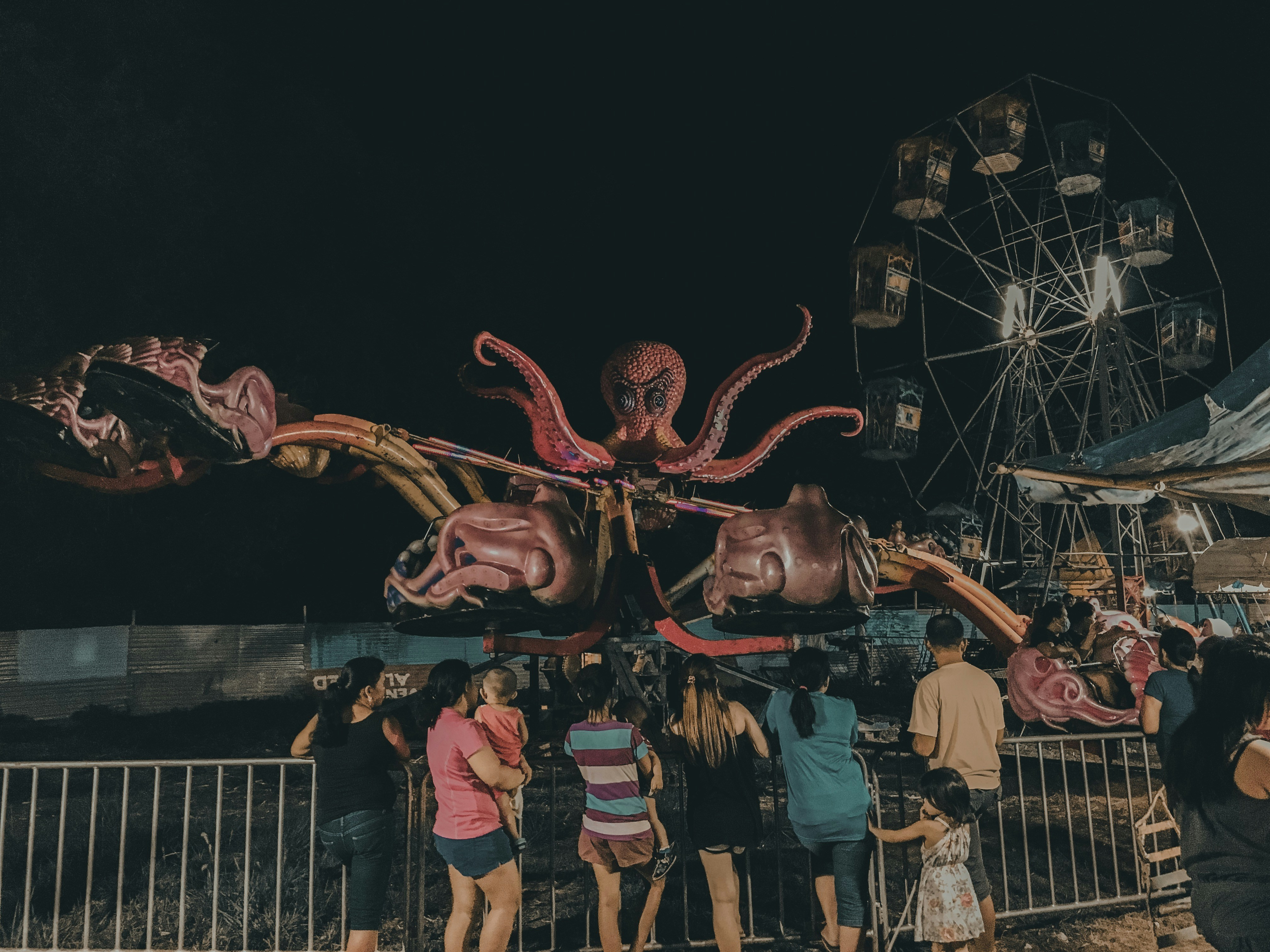 Carnival rides photo – Free Human Image on Unsplash