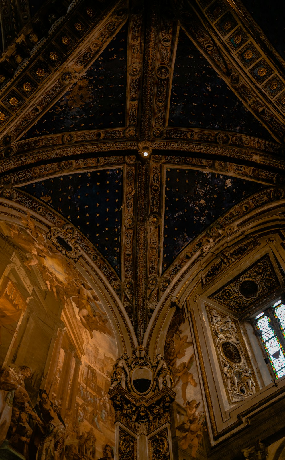 brown and black dome building