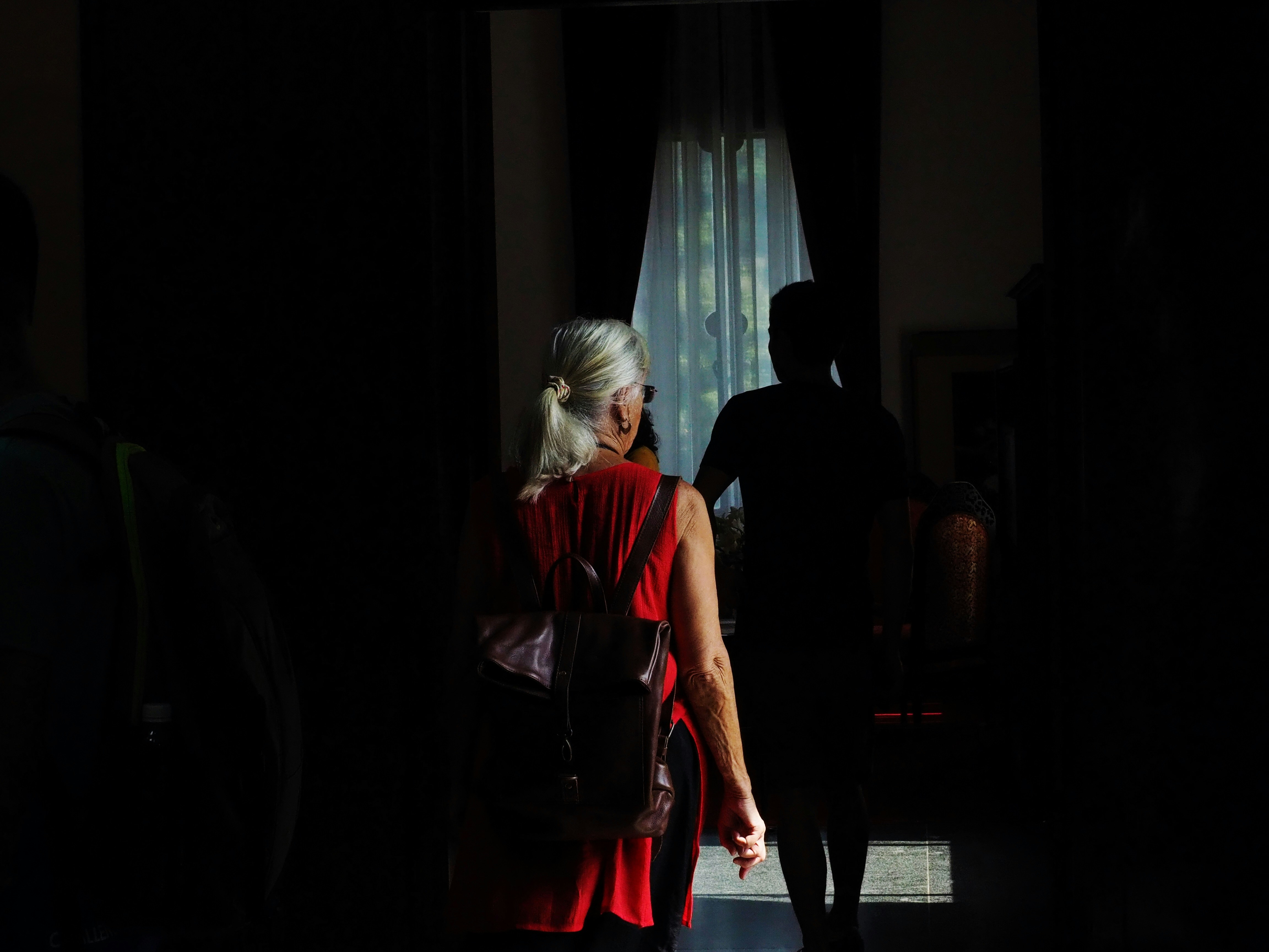 women's red sleeveless dress