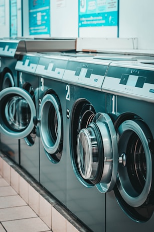 black laundry appliances