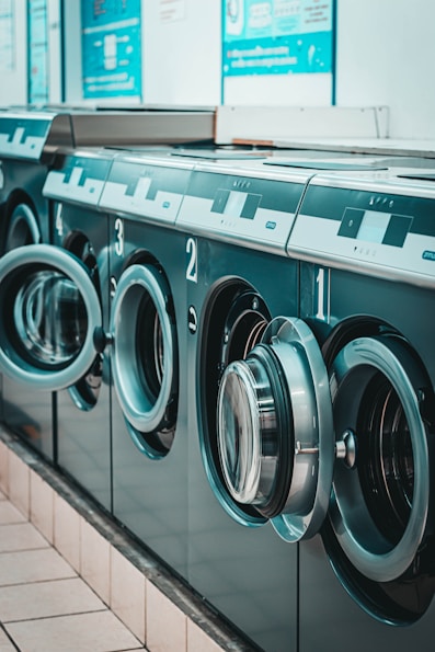 black laundry appliances