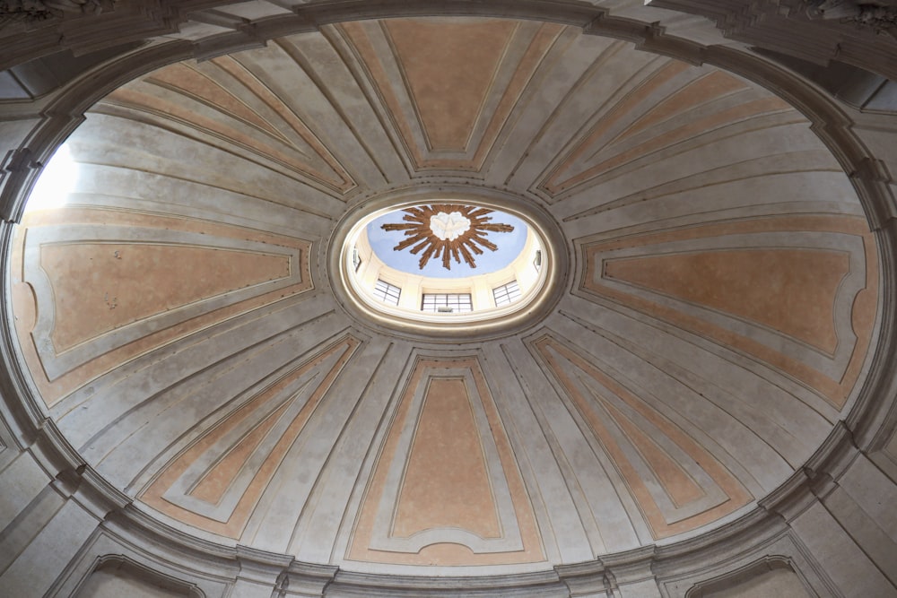 a dome in a building with a skylight above it