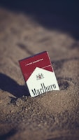 Marlboro cigarette box