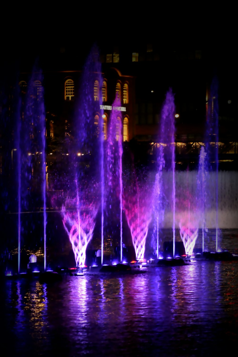 outdoor water fountain during nighttime