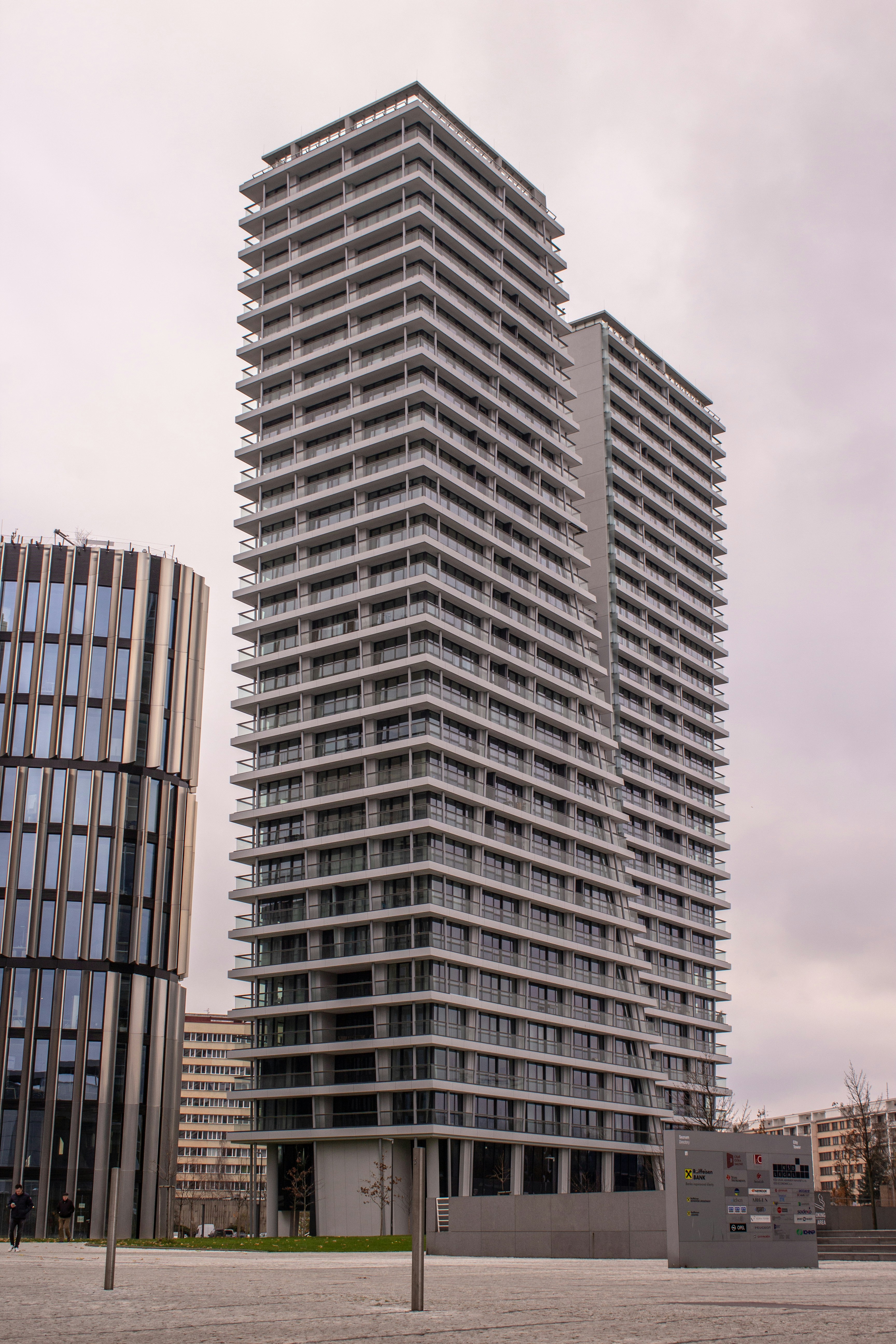 Photo by otohp_by_sakul