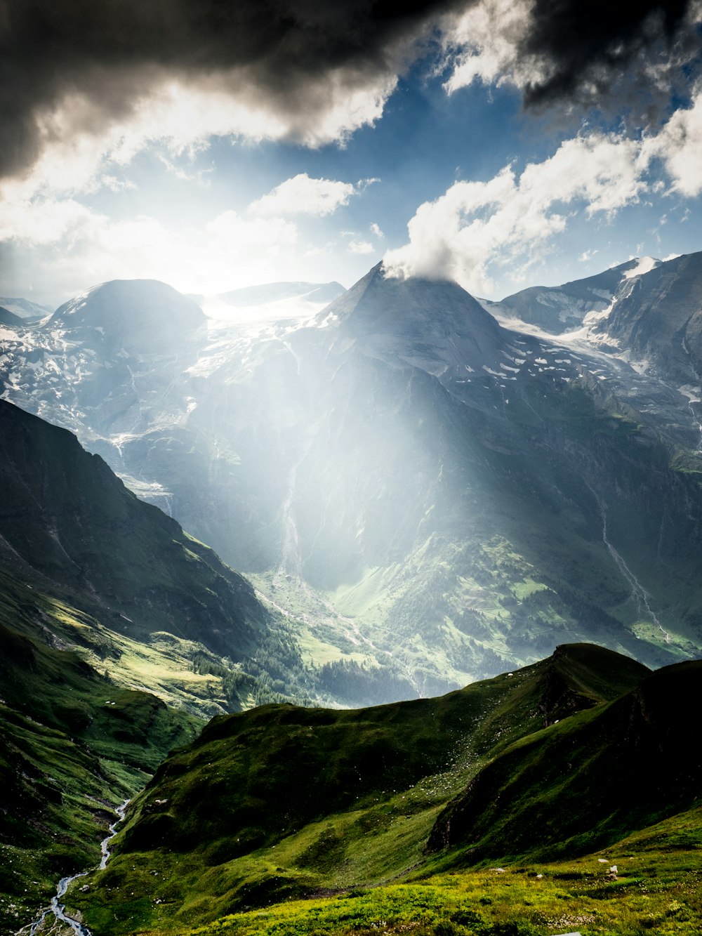 mountain during daytime