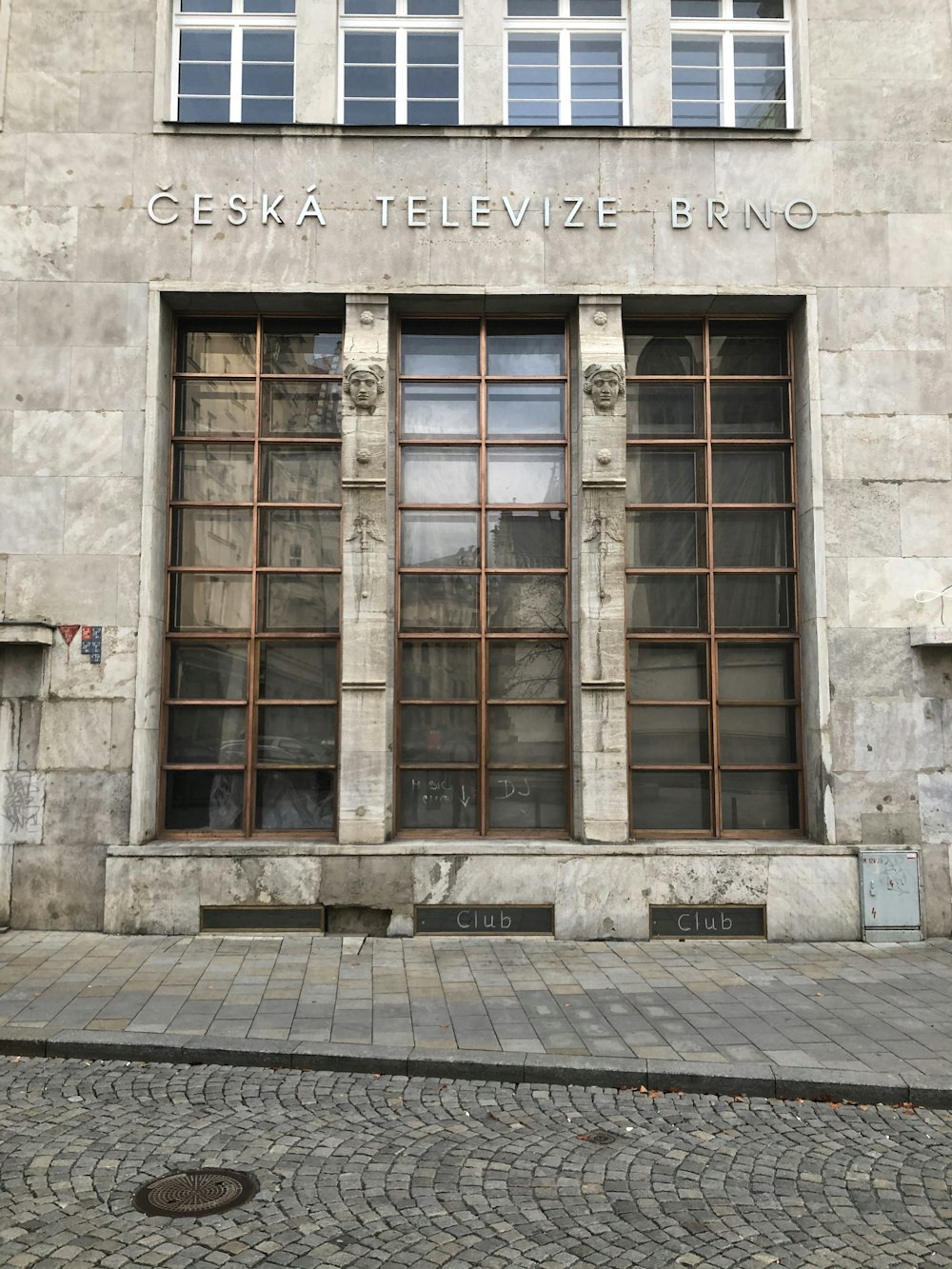 Ceska TElevize Brno building during daytime
