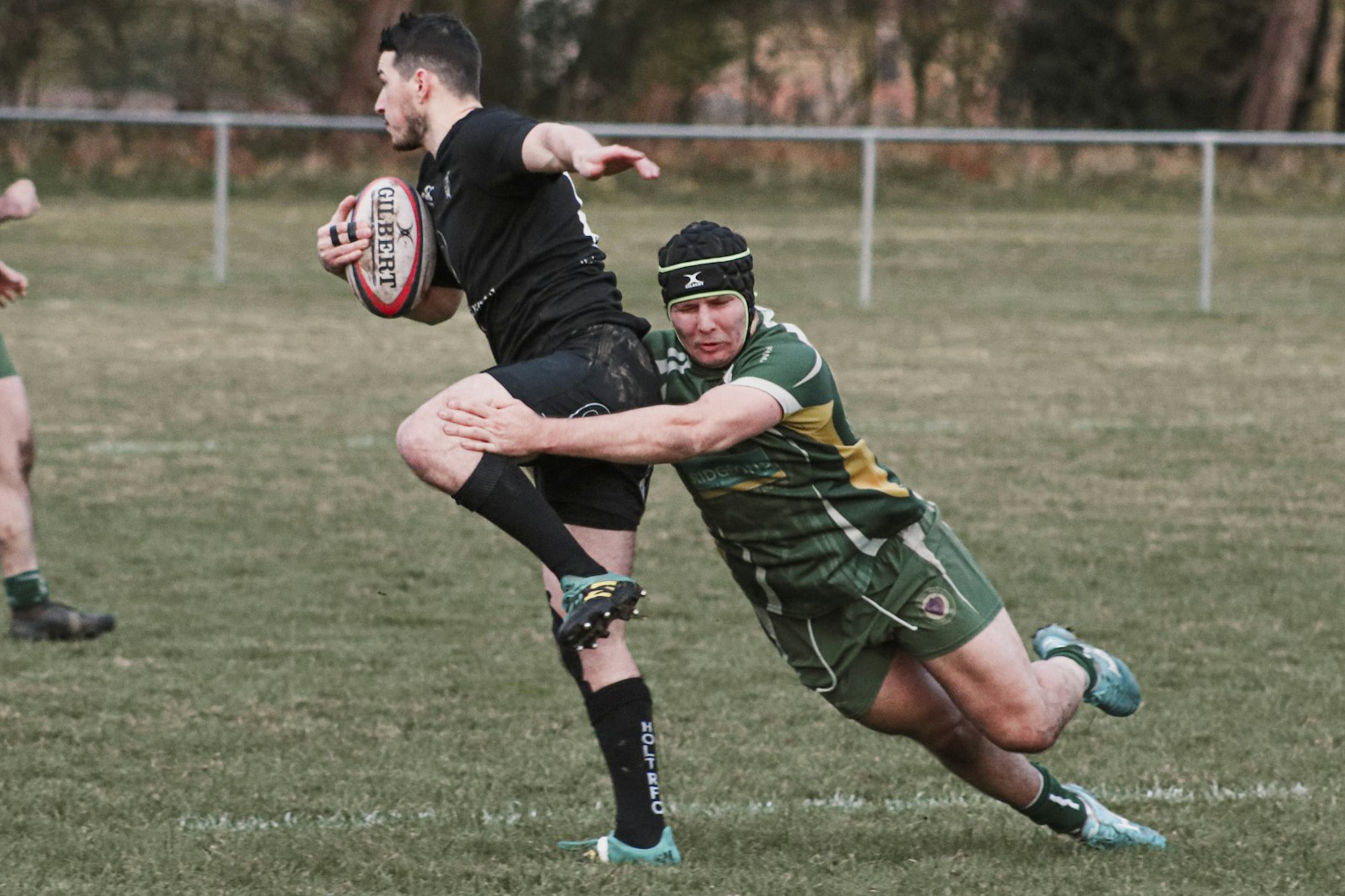 Canon EOS 80D + Canon EF 75-300mm f/4-5.6 sample photo. Men playing rugby game photography