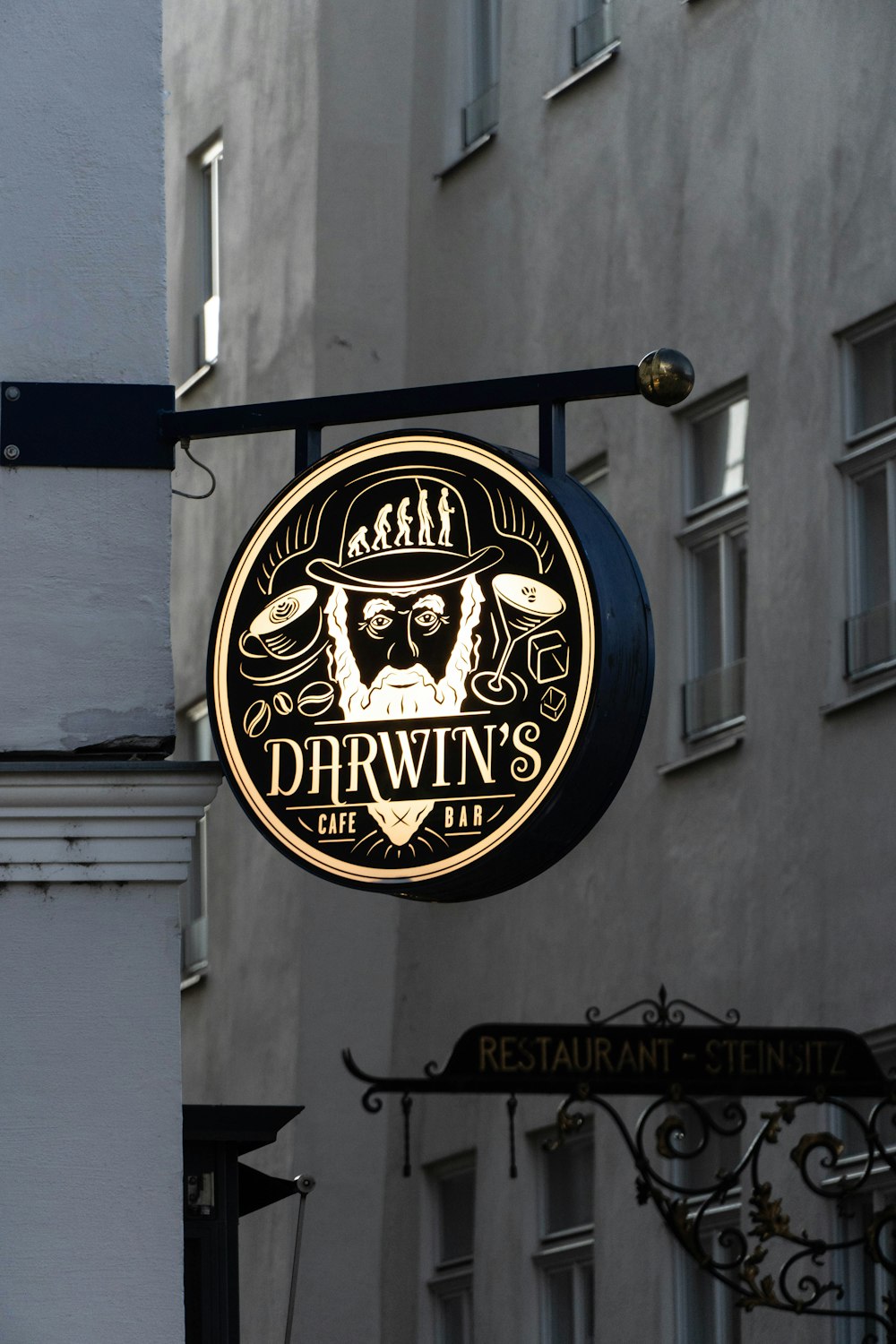 Darwin's building sign during daytime