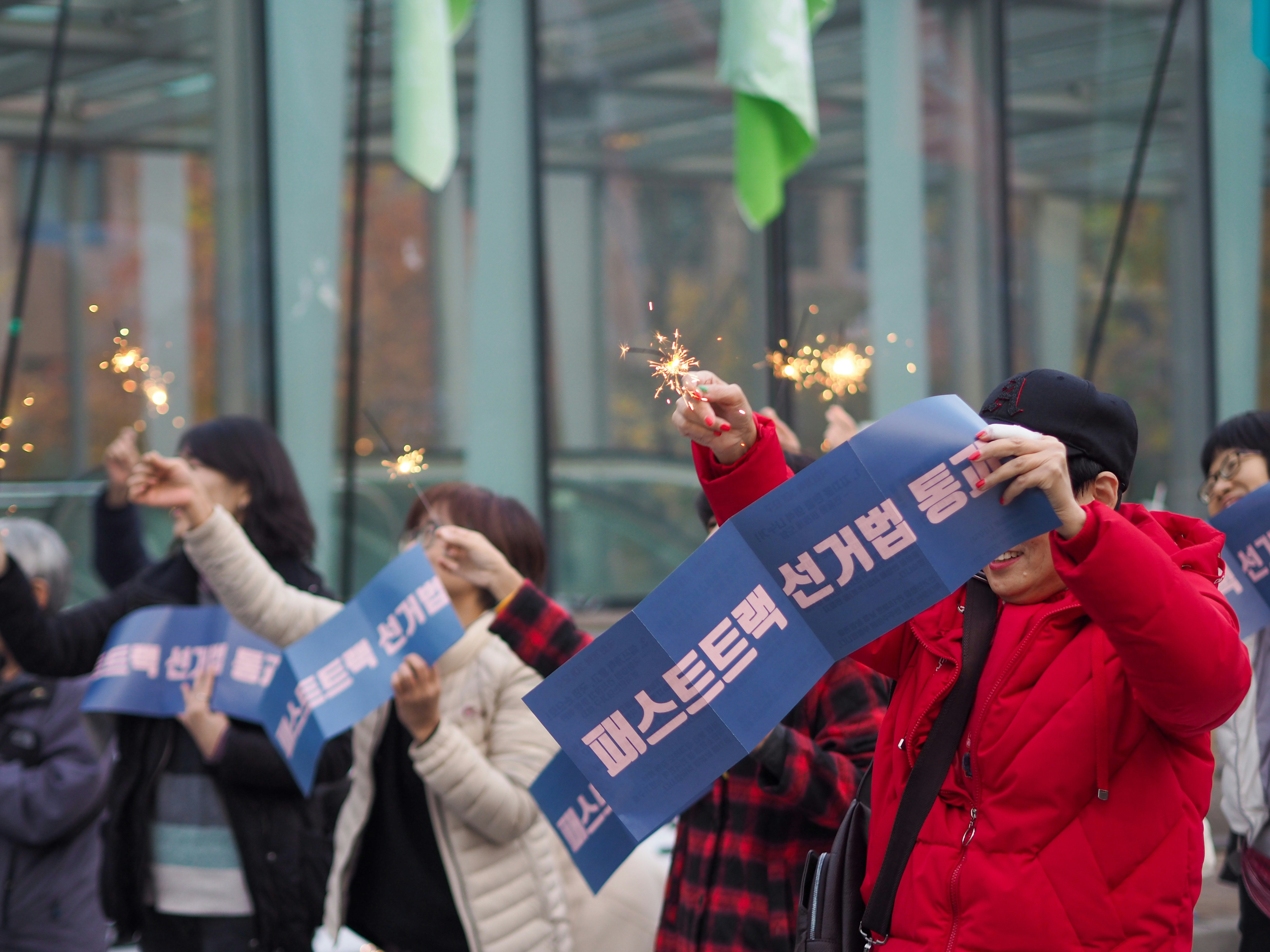 30+ Meaningful Greetings in Korean to Share Warm Wishes