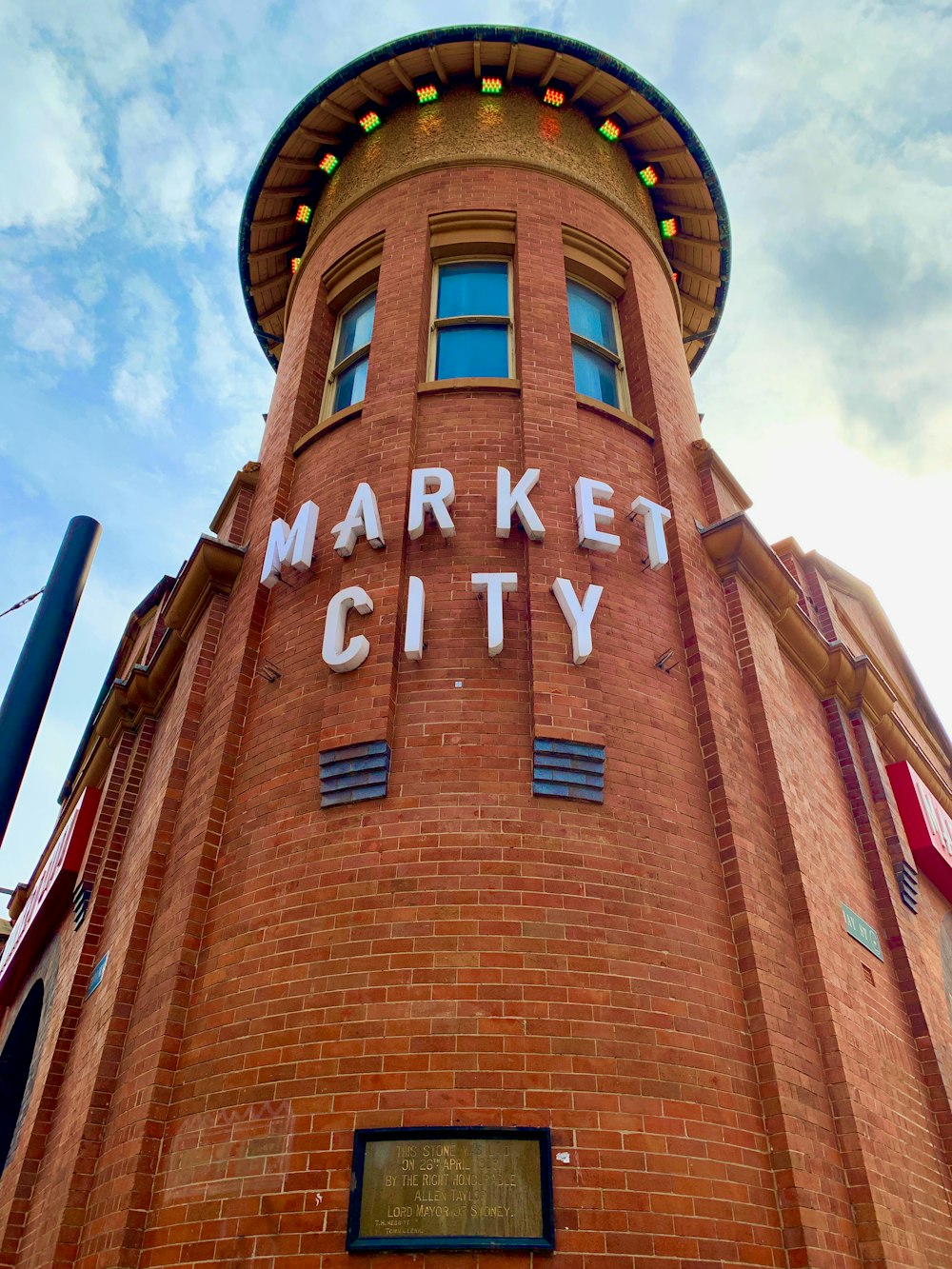 Market City sign