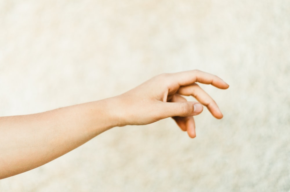 30k+ Hand Reaching Out Pictures  Download Free Images on Unsplash