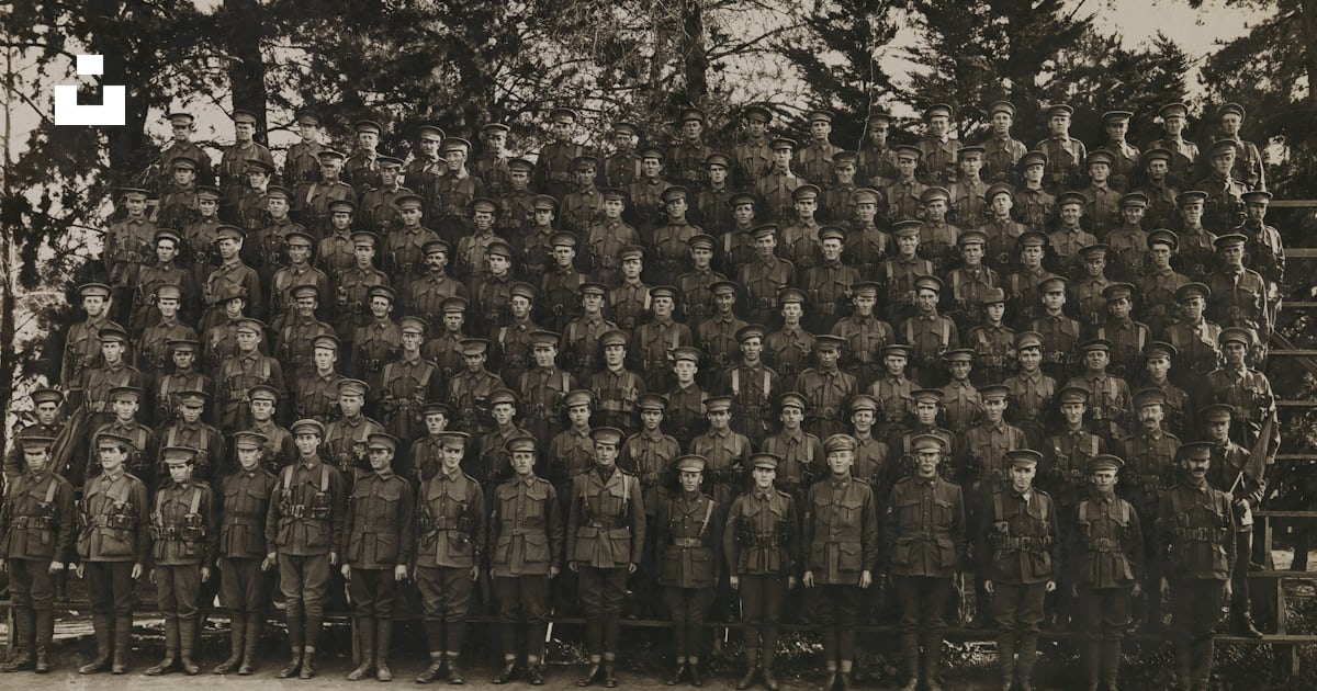 Foto zum Thema Graustufenfotografie des Armeegruppenbildes