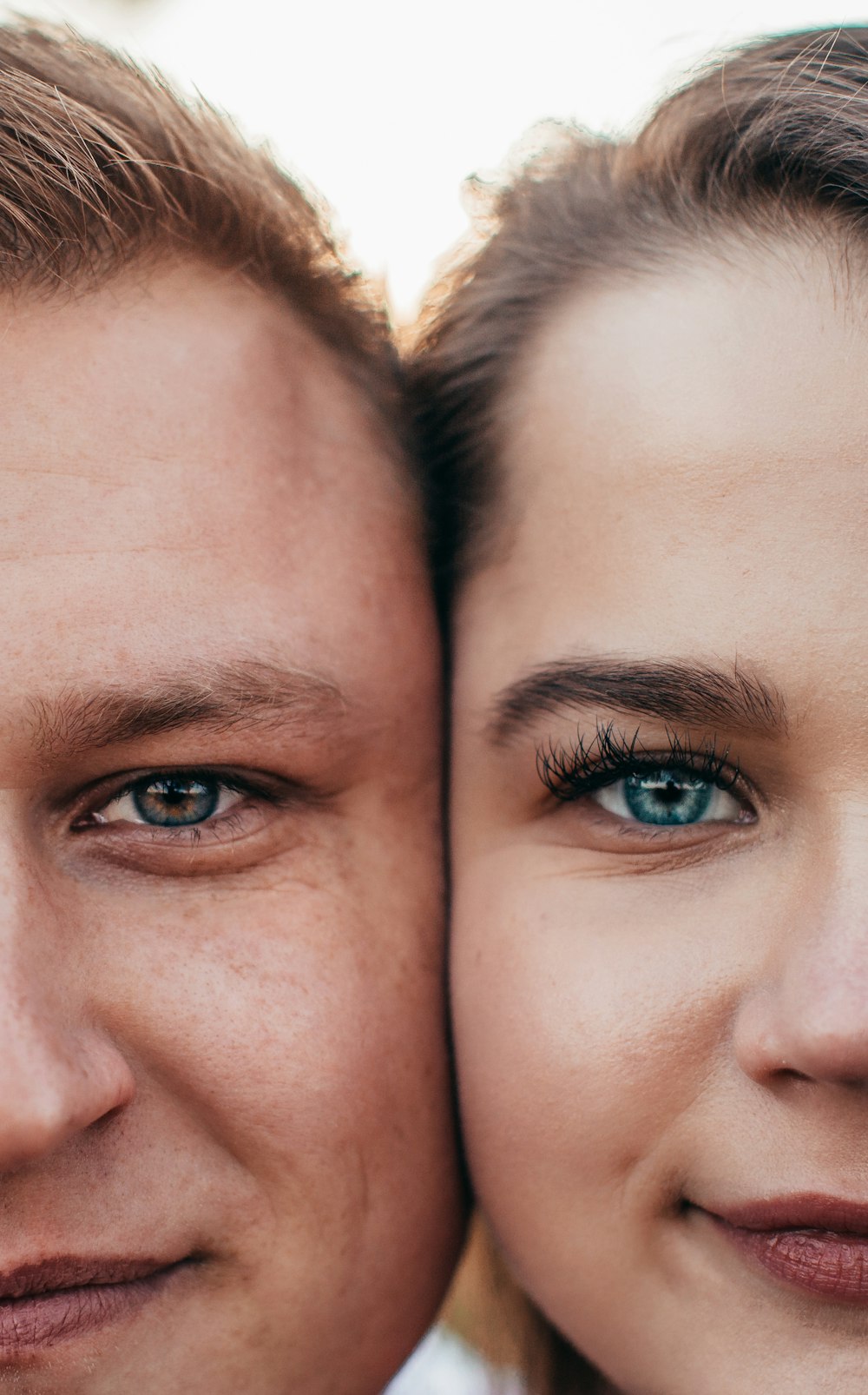 Pareja en la fotografía enfocada