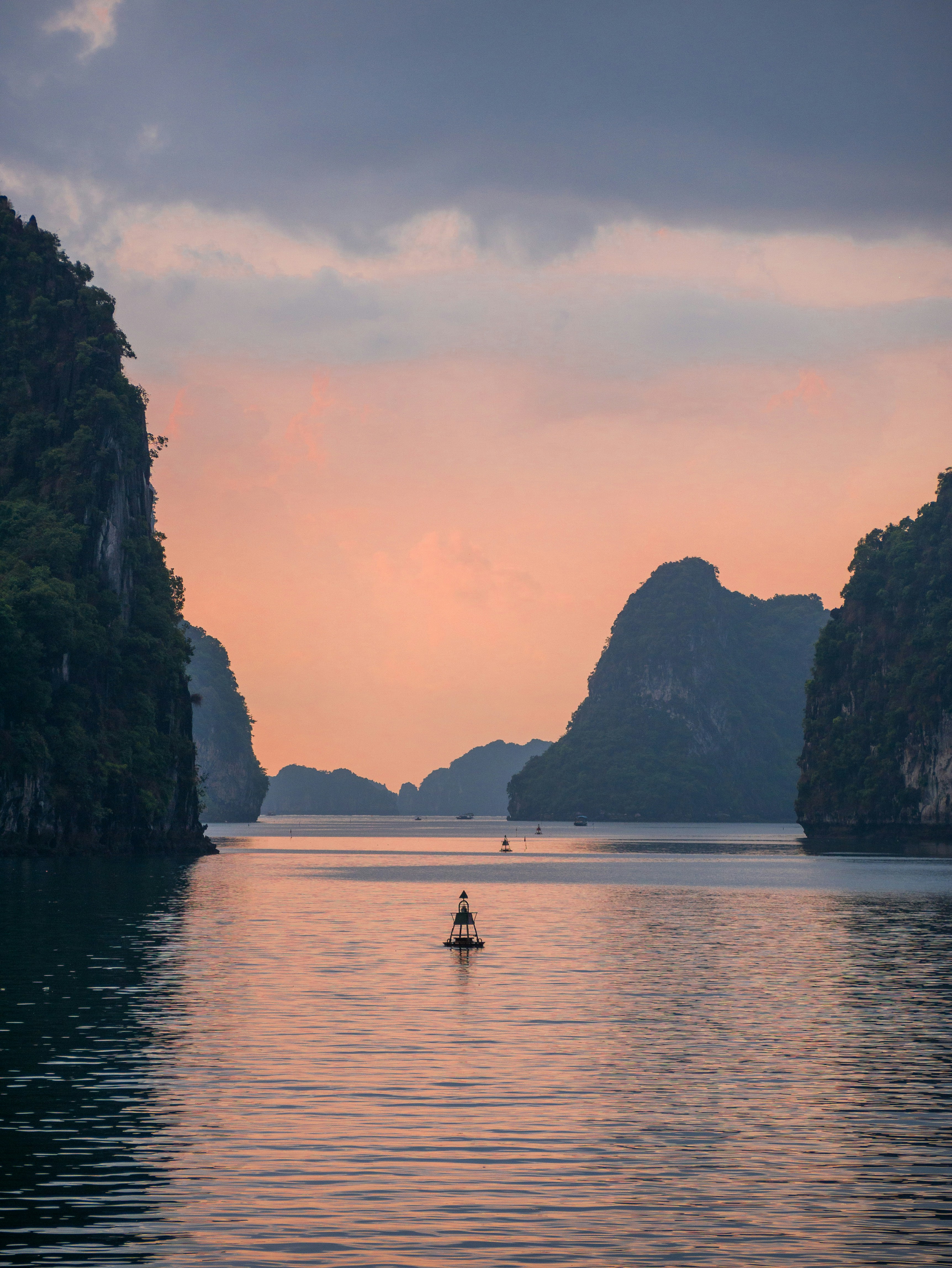 Ha Long Bay travel photo