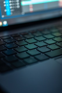 black laptop computer