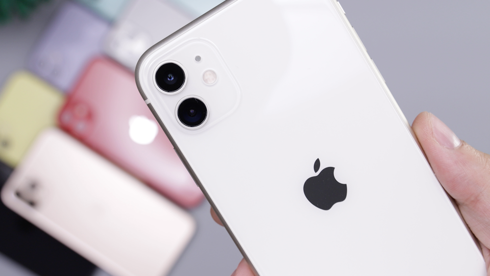 white iPhone 11 Pro Max