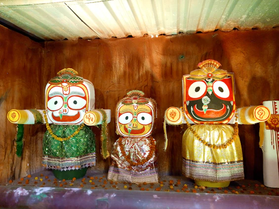 A vibrant collage showing Jagannath Temple, Puri Beach at sunset, and colorful local markets.
